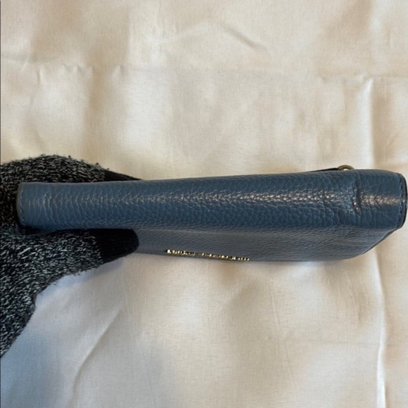 Michael Kors Wristlet Jet Set Travel Pebble Leather Continental Dark Chambray OS - Picture 9 of 16